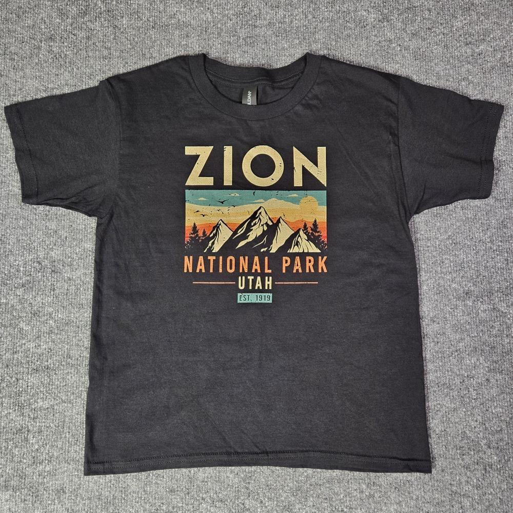 Zion National Park Retro Est 1919 Utah Vintage T-Shirt Youth Medium